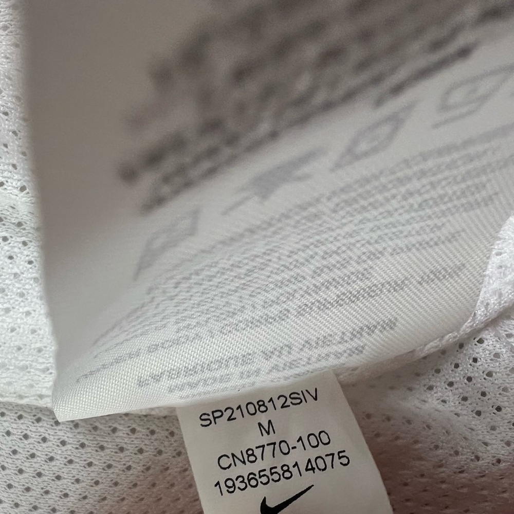 Mens Nike Windrunner Full Zip Jacket Size Medium White Black Silver CN8770 - Picture 11 of 11